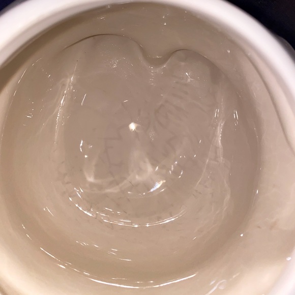 Pillsbury dough boy cookie jar with matching salt and pepper shakers - Picture 4 of 7